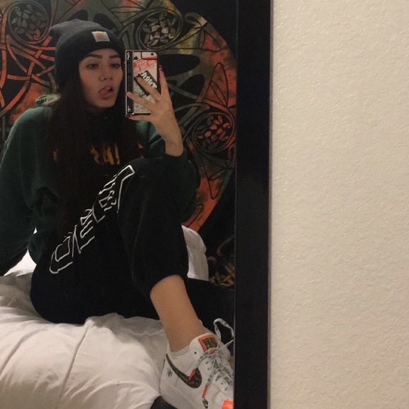 Meet your Posher, Rivers - Picture 1 of 1